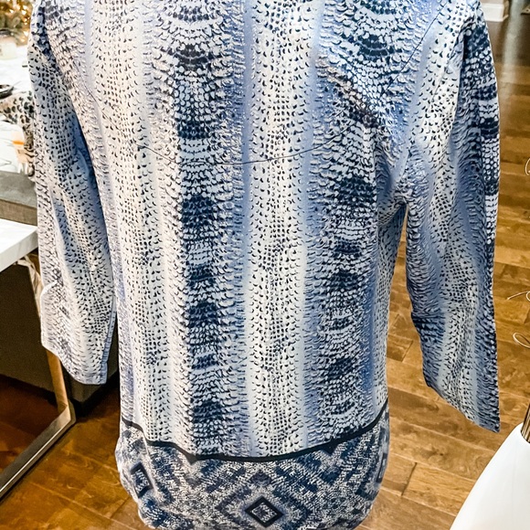 Ruby Rd. Blue Animal Print Top - Picture 2 of 3